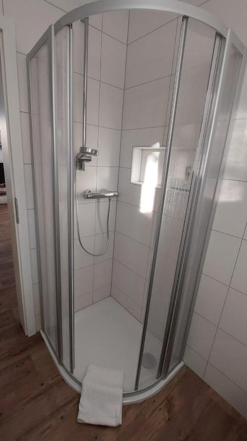Stilvolle Wohnung In Elbnaehe Mit Balkon, Parkplatz Dresden Exterior foto